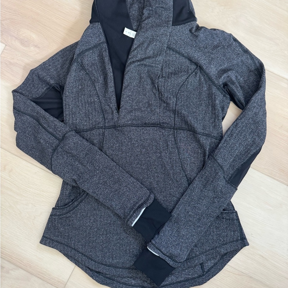 Lululemon Womens half zip Size 8